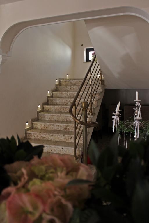 Astoria Bed & Breakfast Swarzedz Bagian luar foto